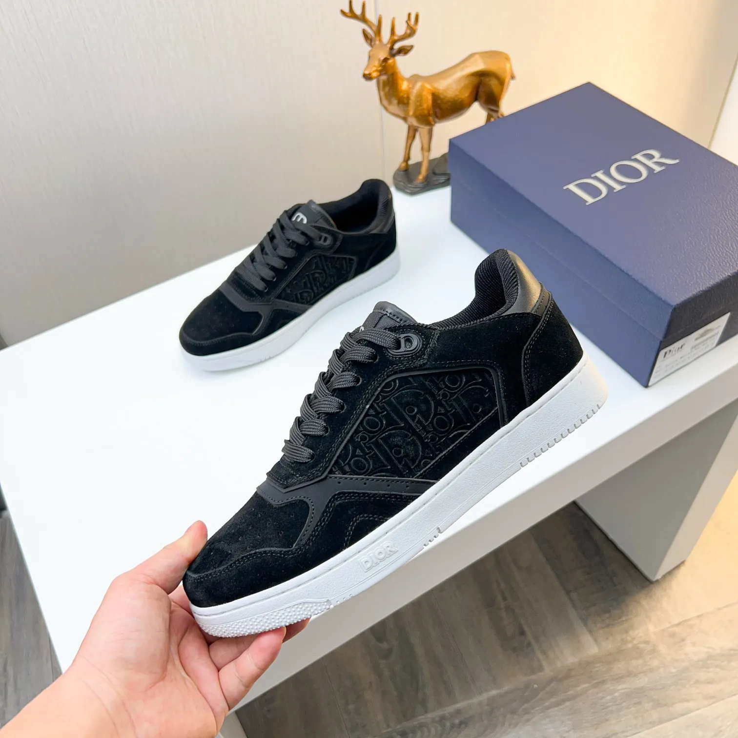 Men's Men's Shoes 💰400 [New] 🦩🦩Dior - Low-top sneakers 2025 spring men's collection new arrivals [Celebrate][Celebrate][Celebrate], reinterpret the basketball shoe design and become a classic Dior item [Strong][Strong][Strong], crafted in black and cream white smooth cowhide with beige suede, leather display on the side The CD logo, tongue, sole and back side are decorated with various distinctive details to enhance the style[666][666], while eyelet details, topstitching and rubber panels highlight the dynamic charm of its athletic style[strong][strong][strong]. It has a two-color rubber sole, which can be matched with various clothing to create a refined look. Size: 38 to 44 (45 can be customized
